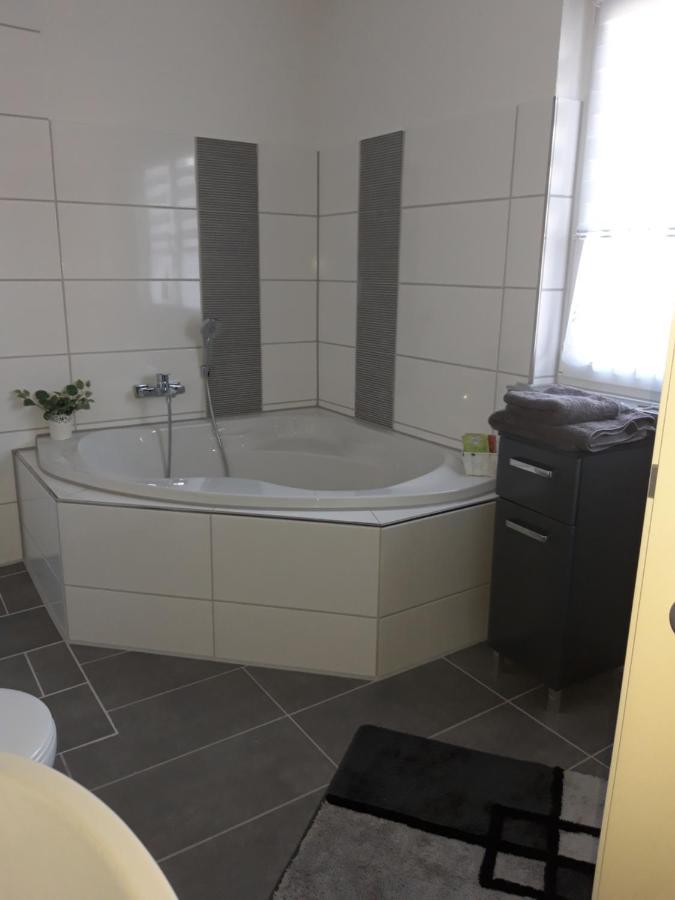 Ferienwohnung Finkenzeller Jever Exterior foto